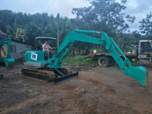 รถเก่านอก KOBELCO SK045 เอกสารอินวอย ทำเล่มได้เลย มีระบบหัวกระแทก ราคา 390000