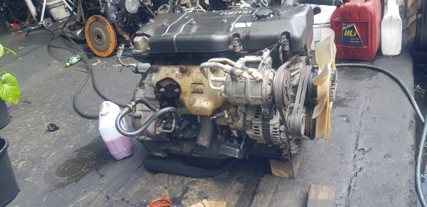 เครื่องยนต์ Isuzu 4HF1 130 แรงม้า เก่านอก เครื่องยนต์ Isuzu 4HF1 130 แรงม้า เก่านอก