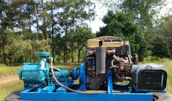 เครื่องยนต์พร้อมปั๊มน้ำแรงดันสูง