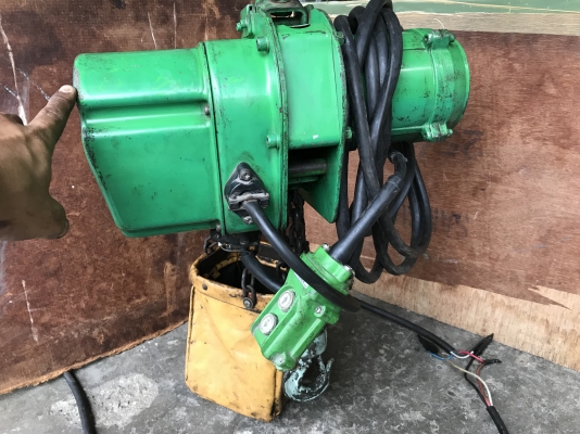 ขายรอกไฟฟ้า Speed(Futaba) 500Kg. 380V made in Japan สภาพสวยมาก วิ่งนิ่ม พร้อมใช้งาน ขายรอกไฟฟ้า Speed(Futaba) 500Kg. 380V made in Japan สภาพสวยมาก วิ่งนิ่ม พร้อมใช้งาน