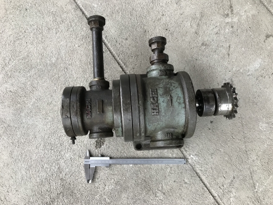 ขายหัวปั๊มน้ำมันไฮโดรลิค Nachi 2ตอน made in Japan ตัวใหญ่ ท่อ 1.5นิ้ว กับ 1นิ้ว สภาพสวย ถอดเครื่อง พร้อมใช้งาน ขายหัวปั๊มน้ำมันไฮโดรลิค Nachi 2ตอน made in Japan ตัวใหญ่ ท่อ 1.5นิ้ว กับ 1นิ้ว สภาพสวย ถอดเครื่อง พร้อมใช้งาน