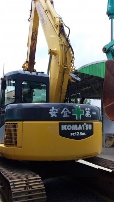 ต้องการขายรถขุดยี่ห้อKOMATSU-PC128US-2E1รถนอกนำเข้าจากญี่ปุ่น ต้องการขายรถขุดยี่ห้อKOMATSU-PC128US-2E1รถนอกนำเข้าจากญี่ปุ่น