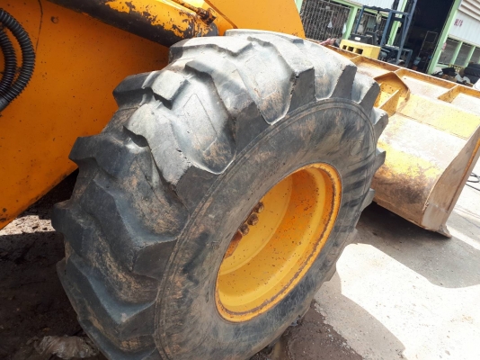 ขาย รถตัก KOMATSU 515 รถพร้อมใช้งาน เครื่องดี เกียร์ดี ยางสวย ราคาต่อรองได้ครับ