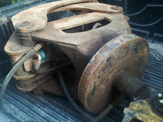 มือคีบไม้หมุนรอบ