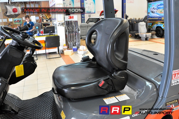 ขายรถโฟล์คลิฟท์มือสอง TOYOTA รุ่น 8FD18-13007 นำเข้าจากประเทศญี่ปุ่น 100\% ไม่เคยใช้งานในไทย