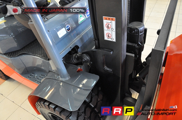 ขายรถโฟล์คลิฟท์มือสอง TOYOTA รุ่น 8FD18-13007 นำเข้าจากประเทศญี่ปุ่น 100\% ไม่เคยใช้งานในไทย