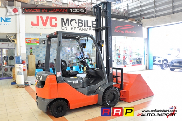 ขายรถโฟล์คลิฟท์มือสอง TOYOTA รุ่น 8FD18-13007 นำเข้าจากประเทศญี่ปุ่น 100\% ไม่เคยใช้งานในไทย