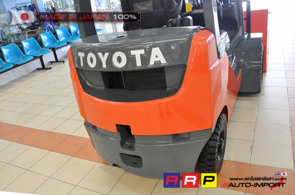 ขายรถโฟล์คลิฟท์มือสอง TOYOTA รุ่น 8FD18-13007 นำเข้าจากประเทศญี่ปุ่น 100\% ไม่เคยใช้งานในไทย