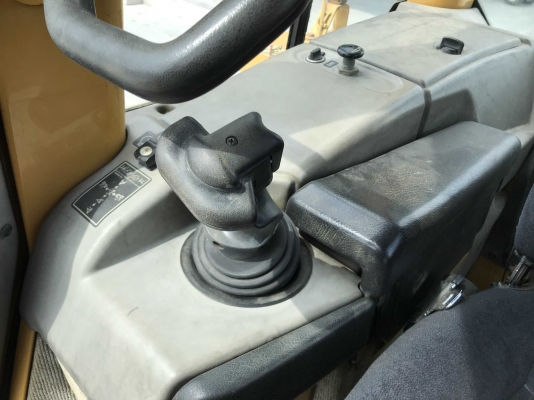 CAT D6N ปี 2006 150 แรงม้า นำเข้าจากญี่ปุ่น รถสวย สภาพดีมาก ถึงไทยแล้วครับ CAT D6N ปี 2006 150 แรงม้า นำเข้าจากญี่ปุ่น รถสวย สภาพดีมาก ถึงไทยแล้วครับ