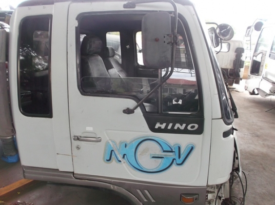 ขายหัวฮีโน่ 10 ล้อ หัวยกลง สภาพใช้ได้ มีผุ 1 จุด อุปกรณ์ครบ