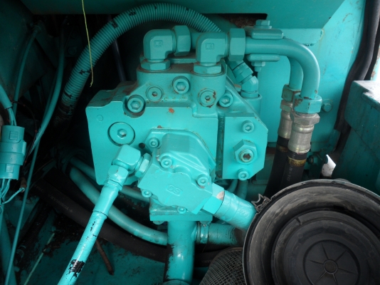 SK60-5 มารค์ไฟว์แถมหัวเจาะ KOBELCO (รถนอก นำเข้า ขายถูก)@620,000บาท (เทียบเท่าPC60) เครื่อง4สูบ4JB เครื่องดีปั่มแรง ไฟฟ้าครบ รถนอกเพิ่งนำเข้ามาใหม่ ยังไม่เคยใช้งานในเมืองไทย คอนโทรลน้ำมัน ปั้มนี้ว เครื่องดีปั้มเเรงเร็วแรงไม่โหลดพร้อมใช้ บูมอาร์มสวย ช่วงล่