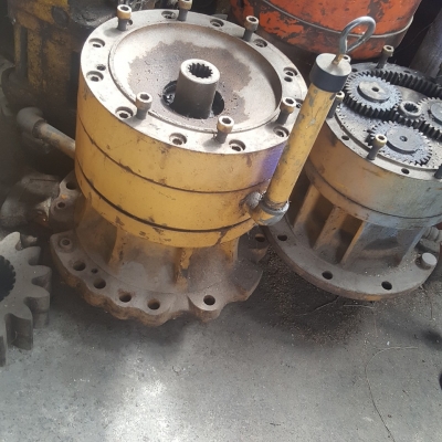 เกียร์สวิงรุ่น  CAT E120B