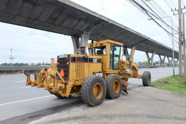 ขายรถเกรดเก่านอก CAT 140H ราคา 2,500,000 บาท มือสองนำเข้า ไม่เคยใช้งานในไทย รถอยู่ที่ถนนบางนา-ตราด สมุทรปราการ ครับ