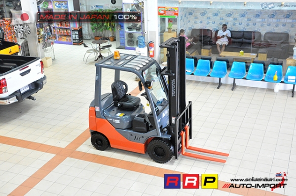 ขายรถโฟล์คลิฟท์มือสอง TOYOTA รุ่น 8FD15-11609 นำเข้าจากประเทศญี่ปุ่น 100\% ไม่เคยใช้งานในไทย