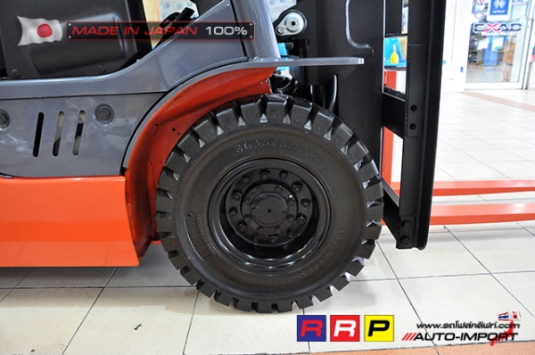 ขายรถโฟล์คลิฟท์มือสอง TOYOTA รุ่น 8FD15-11609 นำเข้าจากประเทศญี่ปุ่น 100\% ไม่เคยใช้งานในไทย