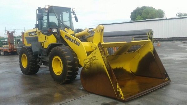 ขายรถตักล้อยาง KOMATSU WA320-7 ปี 2016 นำเข้าเองจากญี่ปุ่น สภาพสวยพร้อมใช้