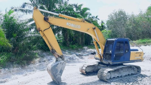 ขายแบคโฮKOBELCO SK200-/// ระบบไฟเต็มเอกสารอินวอยราคา 600,000