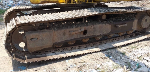 รถแมคโคร KOMATSU PC 130-6K  ติดไลน์แย๊กแล้ว พร้อมหัวแย๊ก รถใช้งานอยู่