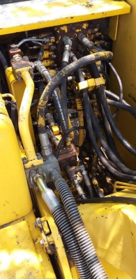 รถแมคโคร KOMATSU PC 130-6K  ติดไลน์แย๊กแล้ว พร้อมหัวแย๊ก รถใช้งานอยู่