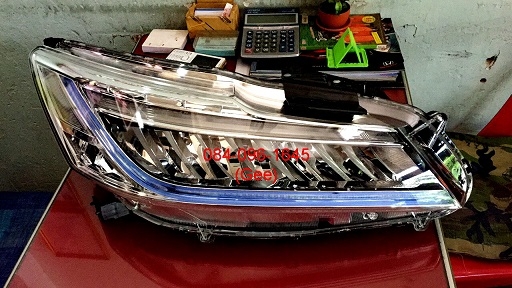 ขายไฟหน้าHONDA  ACCORD Hybrid ปี2017 แท้ Tel.084-096-1645 คุณจี