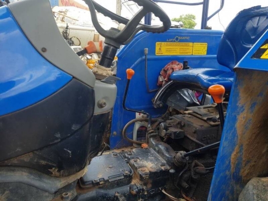 ขาย 380,000 รถไถ 2 เพลา NEWHOLLAND TT75 ทำงาน 1,800 ชม เครื่องดี เกัยร์แรง ยางสวย สภาพพร้อมใช้ เอกสา