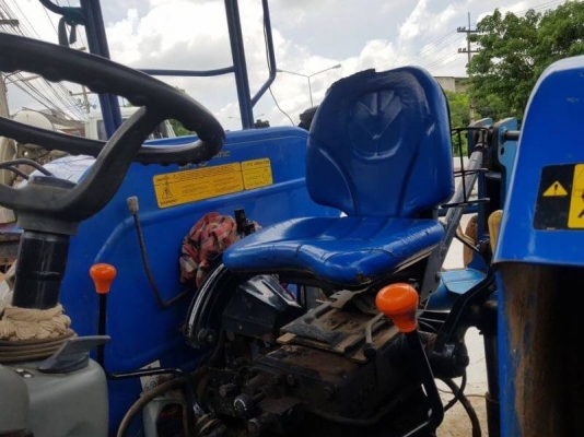 ขาย 380,000 รถไถ 2 เพลา NEWHOLLAND TT75 ทำงาน 1,800 ชม เครื่องดี เกัยร์แรง ยางสวย สภาพพร้อมใช้ เอกสา