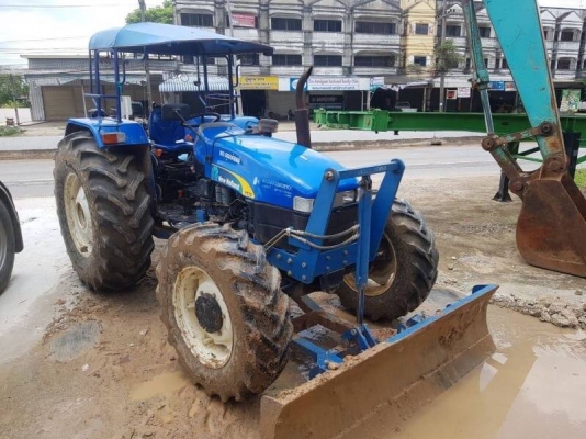 ขาย 380,000 รถไถ 2 เพลา NEWHOLLAND TT75 ทำงาน 1,800 ชม เครื่องดี เกัยร์แรง ยางสวย สภาพพร้อมใช้ เอกสา