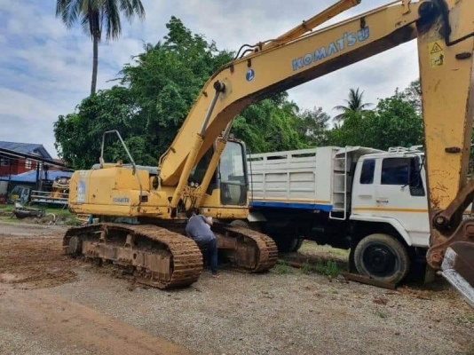 ขาย 950,000 บาท Komatsu Pc200 -7 ปี 2004 เครื่องดี ปั้มแรง  โช่หนา เอวแน่น ไฟฟ้าครบ เอกสารเล่มทะเบียน รถอยู่ ลพบุรี 064-191-1112