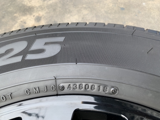 ล้อแม็กป้ายแดง Nissan Navara Caliber NP300 Black Edition ขอบ 18 พร้อมยางป้ายแดง 255-60-18 Toyo ปี 18 แม็กสวย ตุ่มชัดทุกเส้น