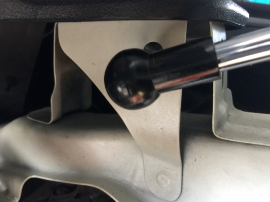 ขายโช๊คค้ำฝากระโปรงหน้ารถตู้ TOYOTA รุ่น ALPHARD ปี08 ขายโช๊คค้ำฝากระโปรงหน้ารถตู้ TOYOTA รุ่น ALPHARD ปี08