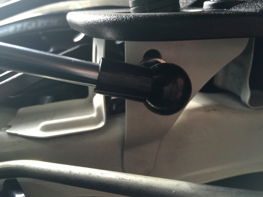 ขายโช๊คค้ำฝากระโปรงหน้ารถตู้ TOYOTA รุ่น ALPHARD ปี08 ขายโช๊คค้ำฝากระโปรงหน้ารถตู้ TOYOTA รุ่น ALPHARD ปี08