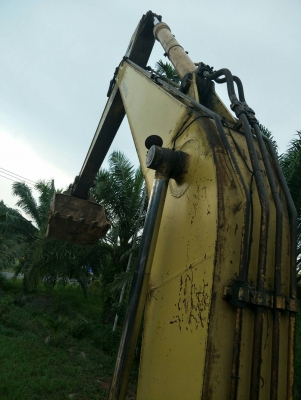 มี VDO ให้ชม.KOMATSU PC200-6 เอกสารเล่ม ระบบไฟเต็ม ราคา 800000