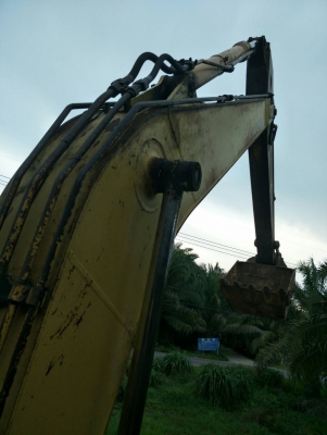 มี VDO ให้ชม.KOMATSU PC200-6 เอกสารเล่ม ระบบไฟเต็ม ราคา 800000