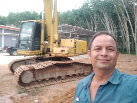 มี VDO ให้ชม.KOMATSU PC200-6 เอกสารเล่ม ระบบไฟเต็ม ราคา 800000