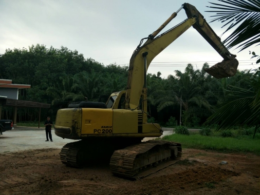 ขายรถแบคโฮ KOMATSU PC200-6 เอกสารเล่ม ระบบไฟเต็ม ราคา 800000