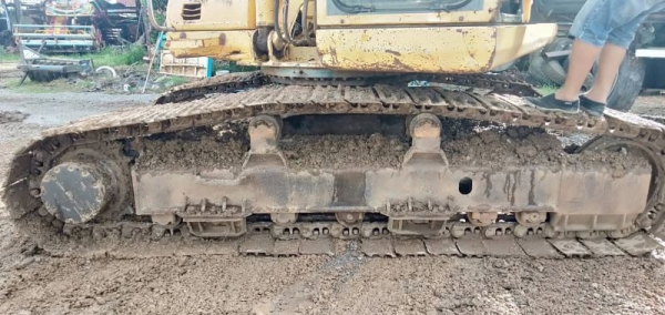 ขาย 950,000 บาท Komatsu Pc200 -7 ปี 2004 เครื่องดี ปั้มแรง  โช่หนา เอวแน่น ไฟฟ้าครบ เอกสารเล่มทะเบียน รถอยู่ ลพบุรี 090-772-3710 090-772-3708