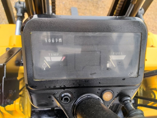 ขายรถยก MITSUBISHI FD25 F18A เครื่องดีเซล เกียร์ธรรมดา ยกได้2.5ตัน เสา3เมตร ติดต่อ 063-5628992