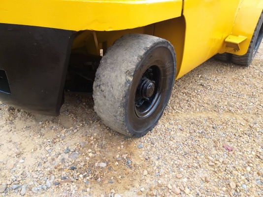 ขายรถยก MITSUBISHI FD25 F18A เครื่องดีเซล เกียร์ธรรมดา ยกได้2.5ตัน เสา3เมตร ติดต่อ 063-5628992