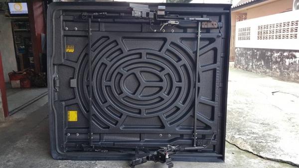 ฝาปิดกระบะท้ายไฟฟ้าของ Isuzu All New D-Max Cab ปี 2012+  สภาพดีพร้อมใช้งาน อุปกรณ์ครบ