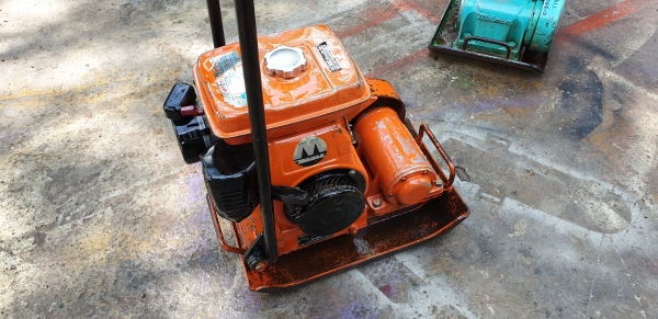 เครื่องตบดิน .35 x .45 ราคา 11800 บาท