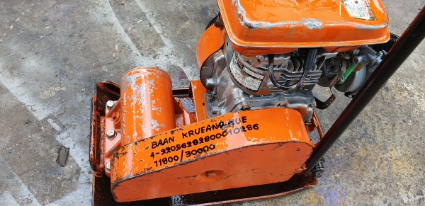 เครื่องตบดิน .35 x .45 ราคา 11800 บาท