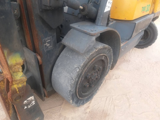 ขายรถยก TCM FG30 N5 เครื่องเบนซิน H20 เสาสูง 4 เมตร งาเท ยกได้ 3 ตัน เกียร์ธรรมดา ยางตันหน้า-หลัง รถนอกนำเข้า ติดต่อ 063-5628992