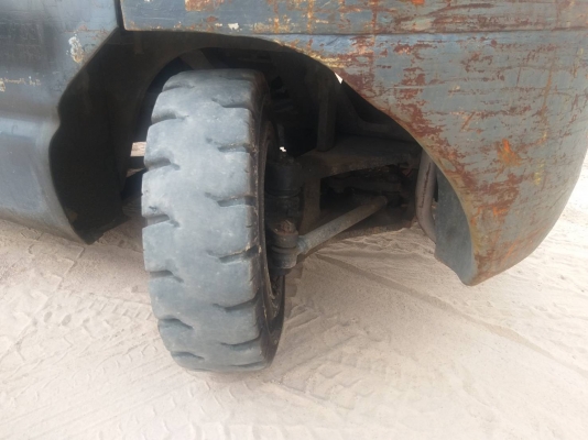 ขายรถยก TCM FG30 N5 เครื่องเบนซิน H20 เสาสูง 4 เมตร งาเท ยกได้ 3 ตัน เกียร์ธรรมดา ยางตันหน้า-หลัง รถนอกนำเข้า ติดต่อ 063-5628992