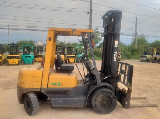 ขายรถยก TCM FG30 N5 เครื่องเบนซิน H20 เสาสูง 4 เมตร งาเท ยกได้ 3 ตัน เกียร์ธรรมดา ยางตันหน้า-หลัง รถนอกนำเข้า ติดต่อ 063-5628992