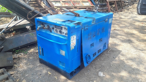 ขายเครื่องปั๊มลม AIRMAN PDS-90S เก่านอก # ขนาด 7 บาร์ 90cfm 83000บาท โทร084-5424150 line id : rapinzat ขายเครื่องปั๊มลม AIRMAN PDS-90S เก่านอก # ขนาด 7 บาร์ 90cfm 83000บาท โทร084-5424150 line id : rapinzat