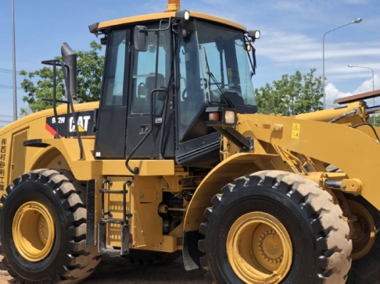 ขายรถตักล้อยาง CAT 962H ปี 2012 นำเข้าเองจากญี่ปุ่น สภาพสวยพร้อมใช้ มีVDOการทำงานครับ