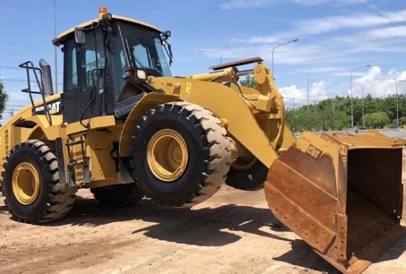 ขายรถตักล้อยาง CAT 962H ปี 2012 นำเข้าเองจากญี่ปุ่น สภาพสวยพร้อมใช้ มีVDOการทำงานครับ