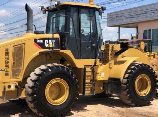 ขายรถตักล้อยาง CAT 962H ปี 2012 นำเข้าเองจากญี่ปุ่น สภาพสวยพร้อมใช้ มีVDOการทำงานครับ