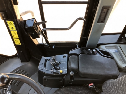 ขายรถตักล้อยาง CAT 962H ปี 2012 นำเข้าเองจากญี่ปุ่น สภาพสวยพร้อมใช้ มีVDOการทำงานครับ