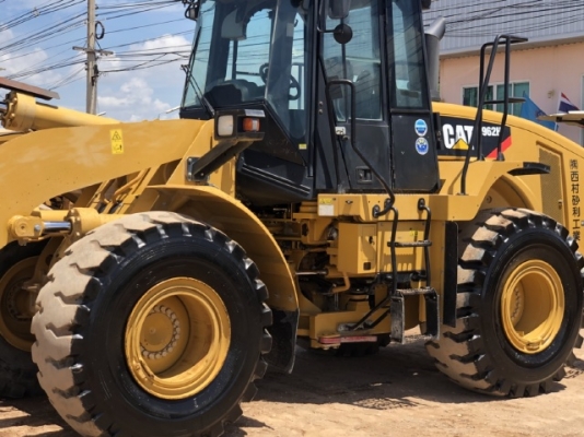 ขายรถตักล้อยาง CAT 962H ปี 2012 นำเข้าเองจากญี่ปุ่น สภาพสวยพร้อมใช้ มีVDOการทำงานครับ